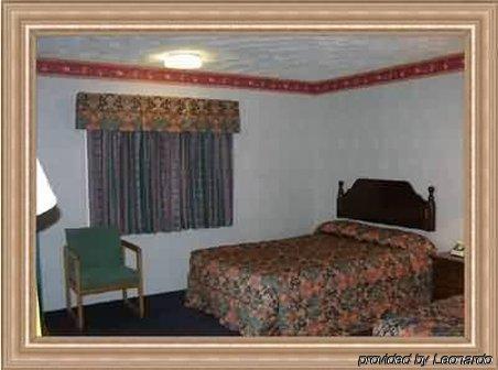 Budget Inn Северен Кингстаун Стая снимка