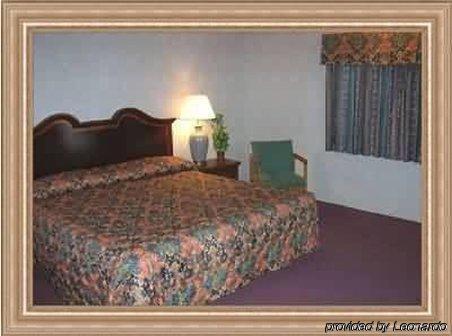 Budget Inn Северен Кингстаун Стая снимка
