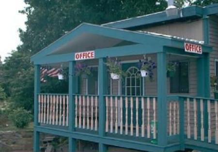 Budget Inn Северен Кингстаун Екстериор снимка